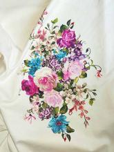 Baumwollstretch Satin -Blumen Bouquet- Print Designerstoff Stoffabschnitt 87cm x145cm