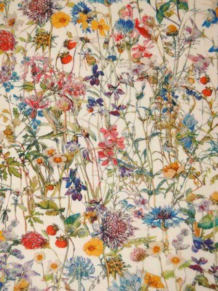 Liberty Fabrics WILD FLOWERS Multicolour-Ecru Tana Lawn® Classic
