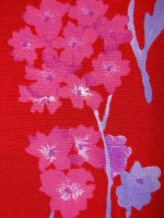 Viskose -Aquarellblüten auf Rubinrot- Blumenprint